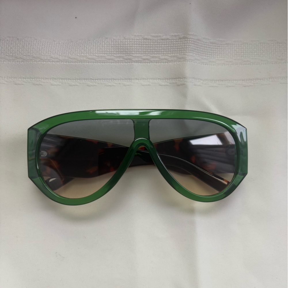 Green Oversized Women's Sunglasses